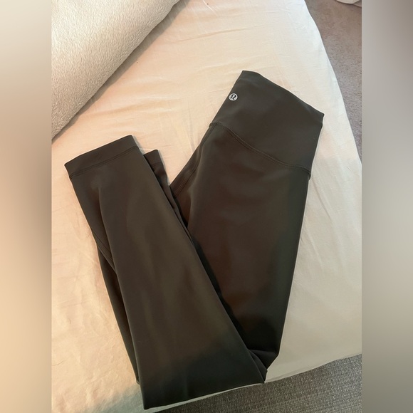 Wunder Train Lululemon leggings 25” - Picture 2 of 3